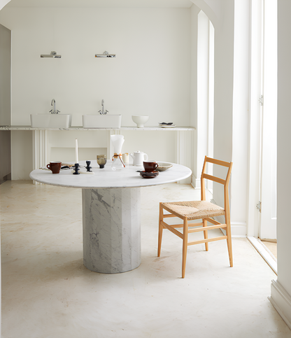 round-carrara-marble-dining-table-3